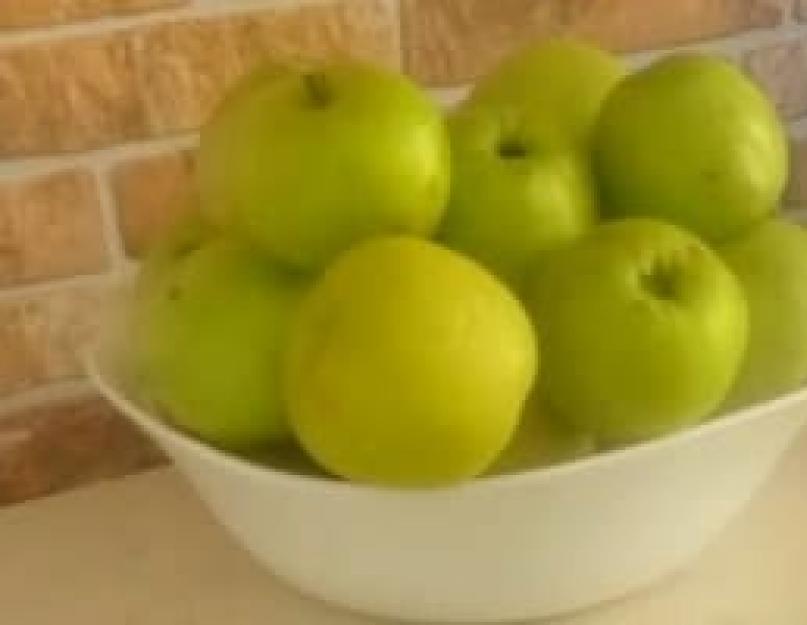 Открытый пирог с яблоками из слоеного. Как быстро приготовить пирог из слоеного теста с яблоками. Яблочная выпечка на дрожжевом тесте