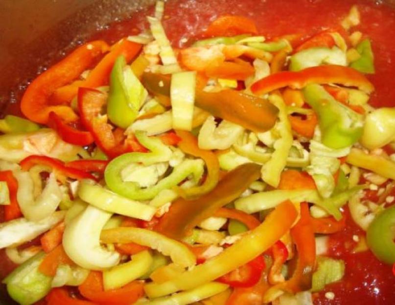 Заготовка овощных салатов на зиму рецепты. Консервирование салатов на зиму очень вкусные и простые рецепты. Салат «Мои синенькие»