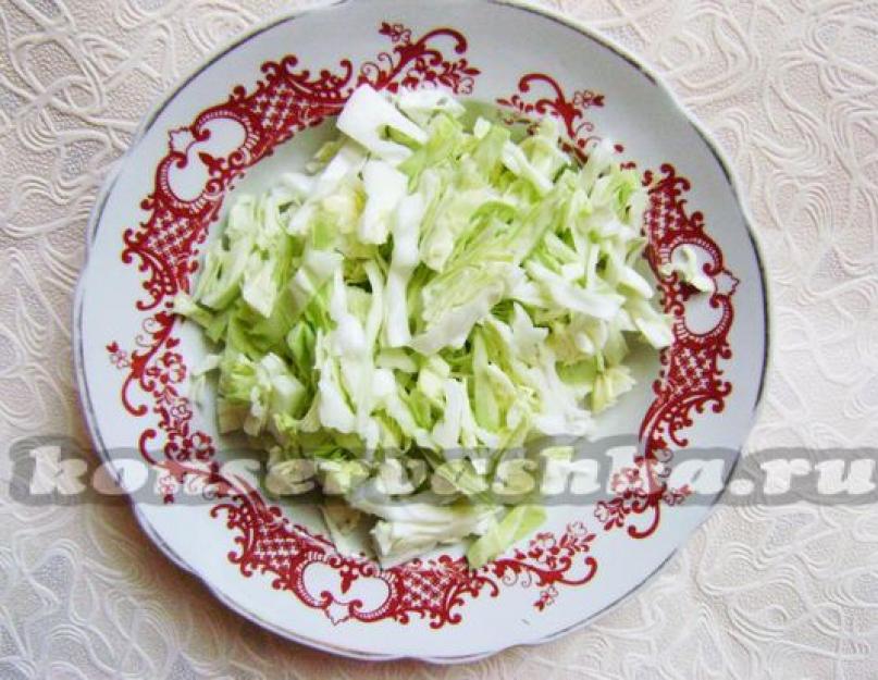 Салат из капусты с зеленью на зиму. Заготовки на зиму из капусты