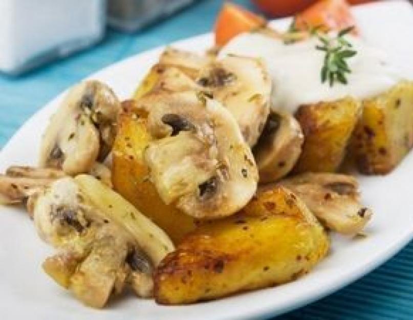 Жаркое с мясом картофелем и грибами. Вкусное жаркое из картошки с грибами в духовке или мультиварке. Ингредиенты для жаркое