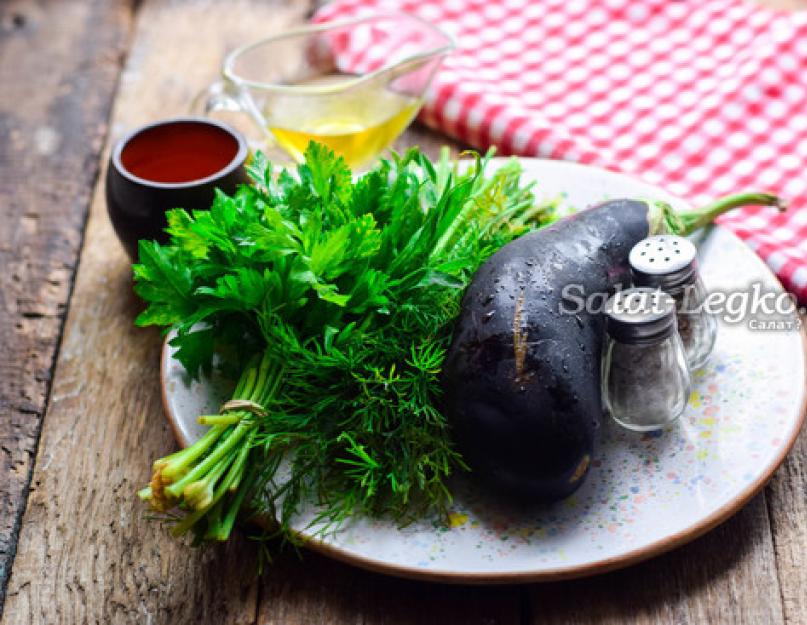 Aubergines bouillies à l'ail et aux herbes.  Aubergines marinées pour l'hiver.  Aubergines marinées au goût de champignons