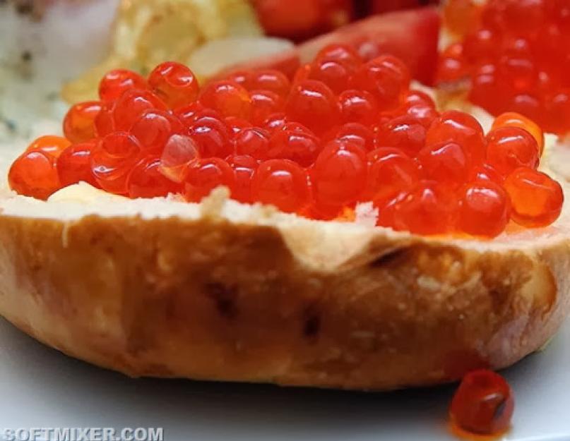 Comment tester le caviar rouge avec de l'eau chaude.  Comment distinguer le vrai caviar du faux à la maison.  Que cache l’emballage ?