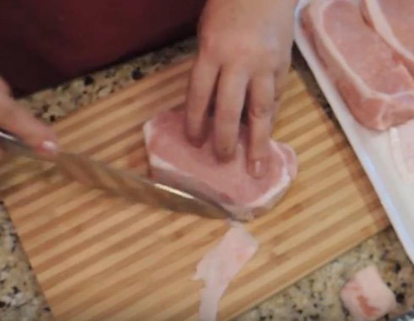 Мясо по французски из свинины классический рецепт. Видео: мясо по-французски в духовке со свининой. Из окорока свинины