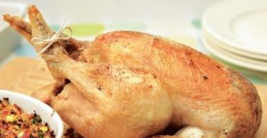Rumena i sočna piletina sa senfom, pečena u rukavu