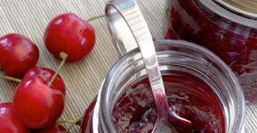 Kirsebærsyltetøj: et udvalg af de bedste opskrifter - hvordan man laver hjemmelavet kirsebærsyltetøj
