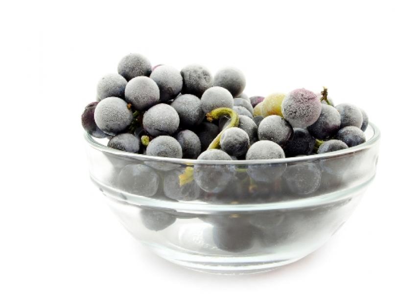 Рецепт вина из замороженного винограда. Как разморозить виноград для употребления. Салат из брокколи и винограда