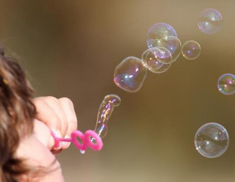 Как навести мыльные пузыри в домашних. Как сделать жидкость для мыльных пузырей