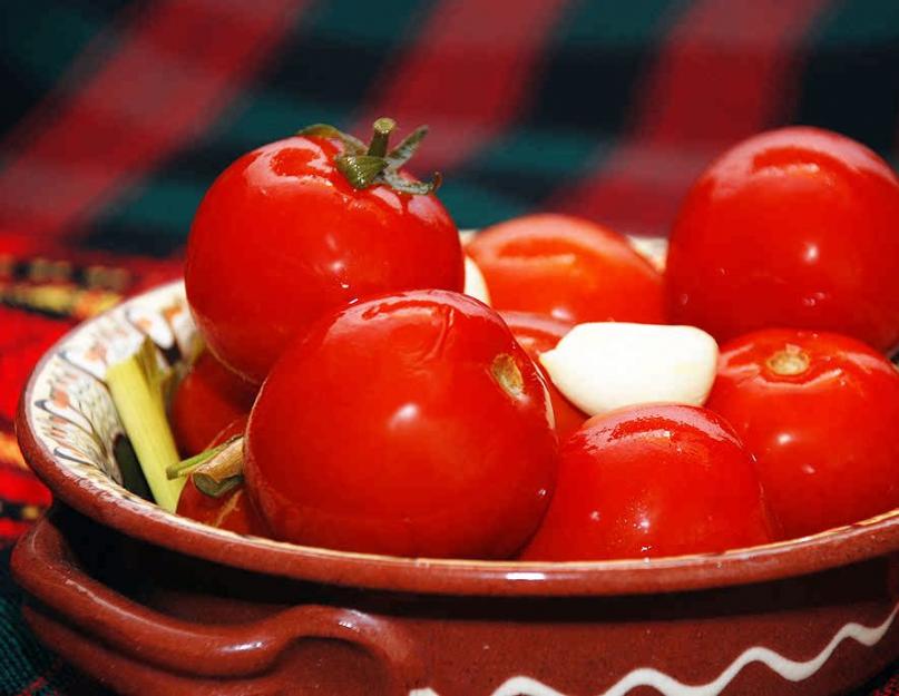 Быстрая засолка помидоров. Соленые помидоры в кастрюле: лучший рецепт с фото