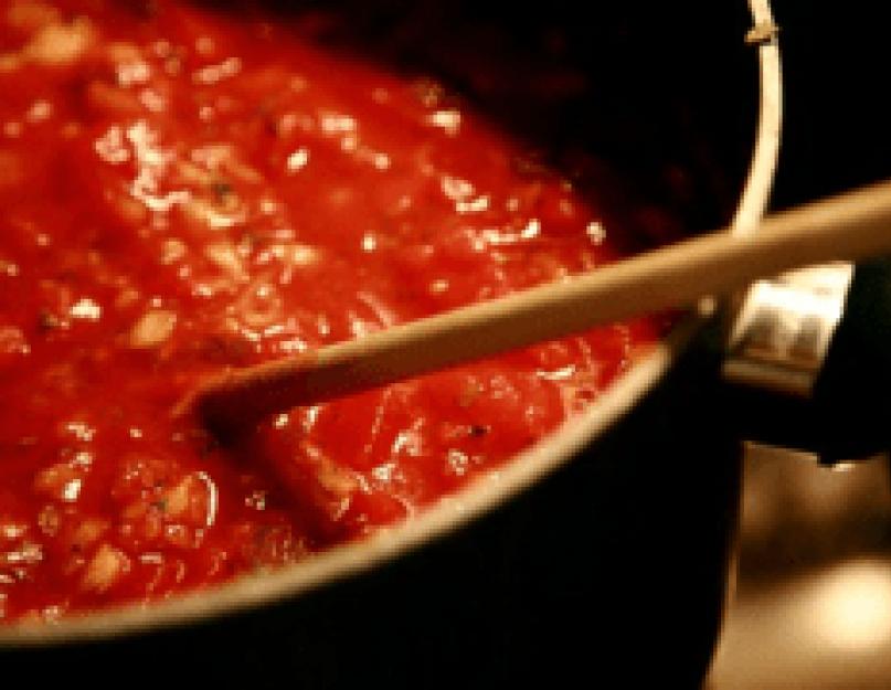 Приготовление вкусного кетчупа на зиму. Кетчуп из помидоров на зиму: Домашние рецепты кетчупа пальчики оближешь. Процесс приготовления домашнего кетчупа