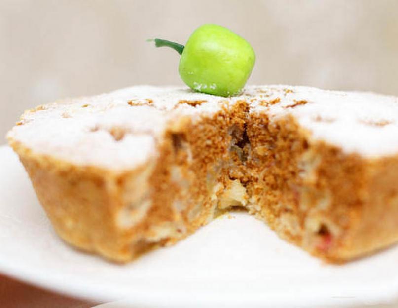 Шарлотка в кружке. Самый вкусный яблочный пирог (шарлотка): в микроволновке и в духовке. Пошаговый рецепт приготовления яблочной шарлотки с бананом