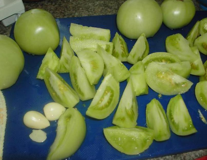 Сладкие консервированные помидорчики с болгарским перцем. Зелёные острые маринованные помидоры. Как сделать помидоры с болгарским перцем, пальчики оближешь