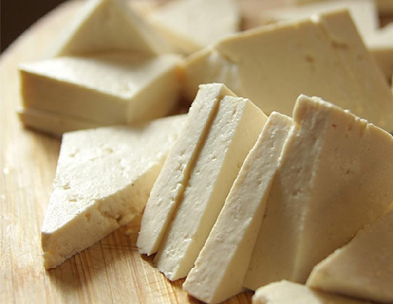 Caillé de haricots.  Le tofu, ce substitut de viande oriental, est-il sain ?  Ce produit à base de soja