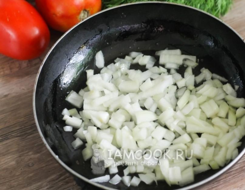 Recette étape par étape de tomates fraîches farcies aux champignons.  Tomates farcies aux champignons et au fromage.  Recette pas à pas de Tomates farcies aux champignons cuites au four