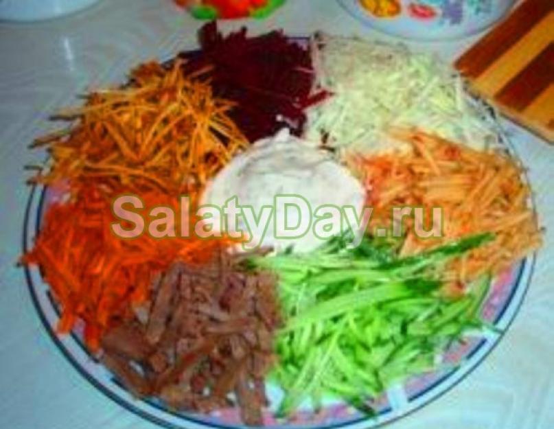 Салат с морковью свеклой и картошкой фри. Что необходимо для приготовления салата. Приступим к приготовлению, для этого нам потребуется