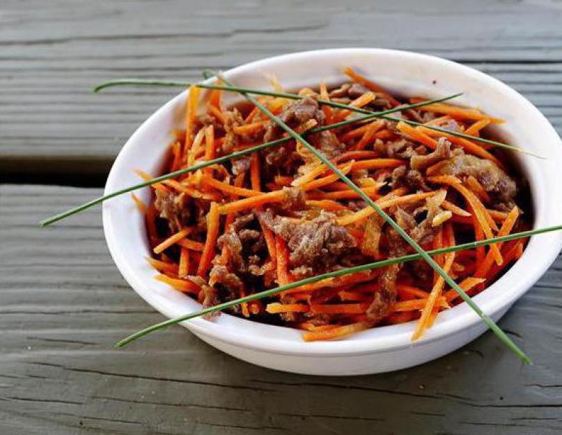 Салат из курицы грибов корейской моркови слоями. Вкусный салат с корейской морковью и грибами