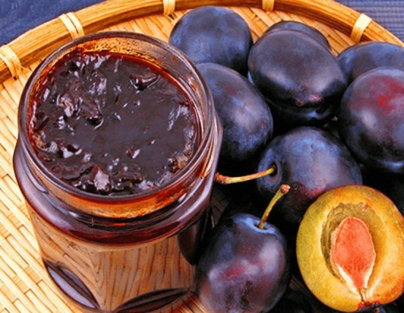 Recette de confiture de prunes dénoyautées.  Recette de confiture de prunes.  Comment faire cuire de la confiture de prunes et de pommes dans une mijoteuse