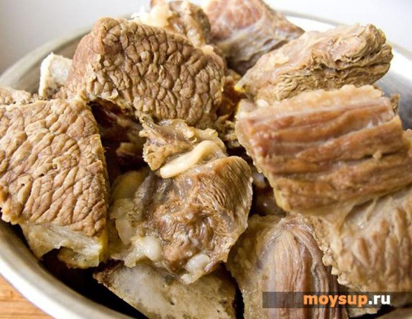 Салат «Снежные сугробы» - рецепт с курицей и грибами. Пошаговый процесс приготовления в домашних условиях