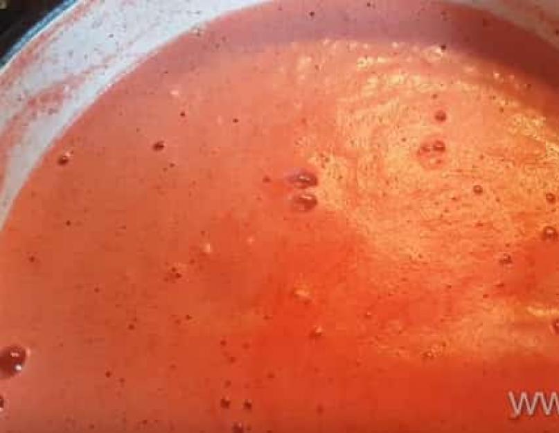Томатный соус - рецепт на зиму с фото. Как приготовить заправку из томатов в домашних условиях. Томатный соус на зиму пять рецептов на любой вкус