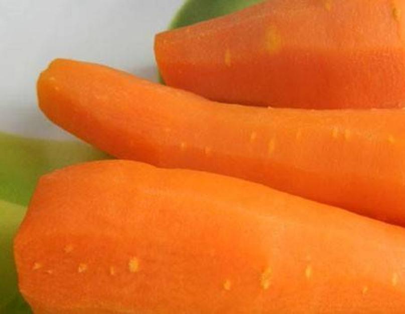 Салаты с морковью рецепты. Салаты из моркови. Очень сочный и вкусный салат с морковью и яблоком