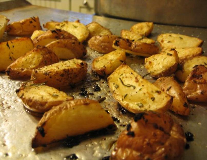 Хрустящая картошка в духовке: рецепт приготовления с фото, ингредиенты, приправы, калорийность, советы и рекомендации. Картофель с хрустящей корочкой в духовке