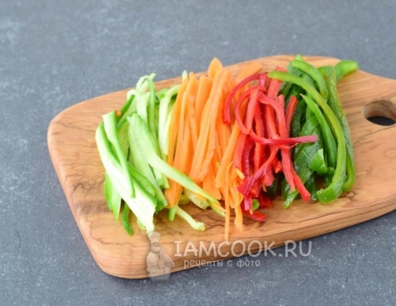 Китайский салат с жареной мясом и фунчозой. Пошаговый рецепт приготовления фунчозы по-корейски дома с фото