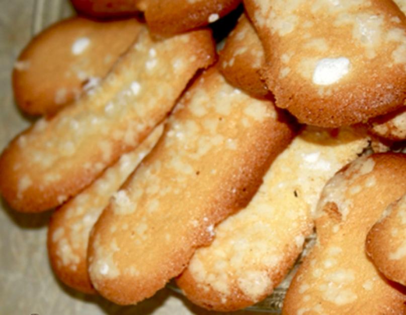 Biscuit savoiardi.  Les biscuits les plus célèbres des ducs de Savoie : les biscuits éponge