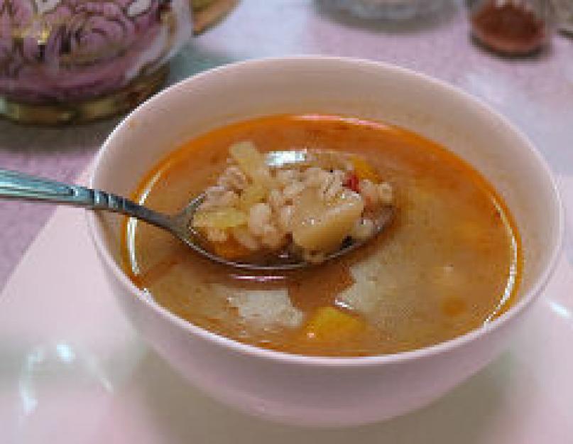 Как называется суп с перловкой. Перловый суп с солеными огурцами.